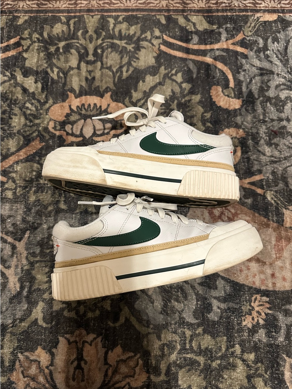 Nike Women’s Tennis Shoes